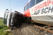 Verkehrsunfall Zug gegen LKW, Auhof